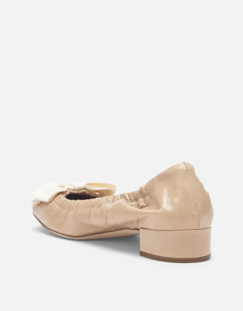 Prada サンドカラー レザーバレエフラット (すべての新品) IFCHIC.COM Prada サンドカラー レザーバレエフラット (すべての新品) IFCHIC.COM