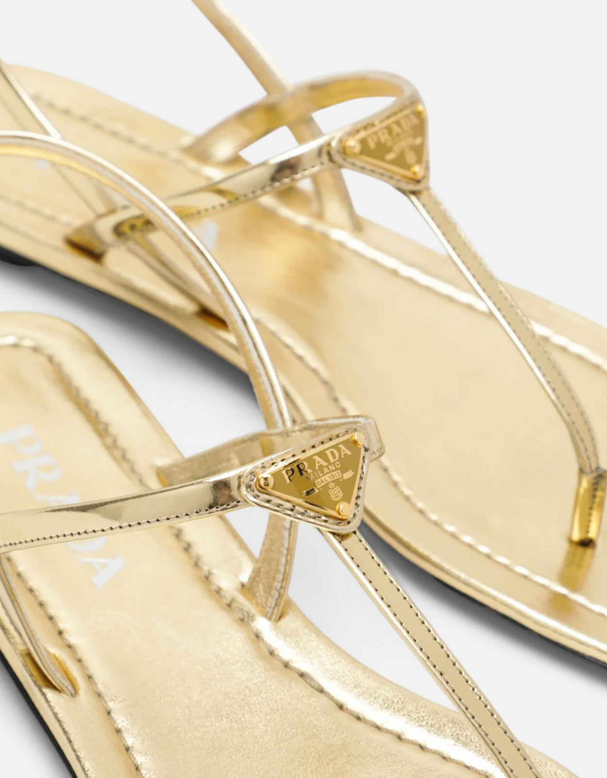 Prada レザーサンダル (すべての新品) IFCHIC.COM