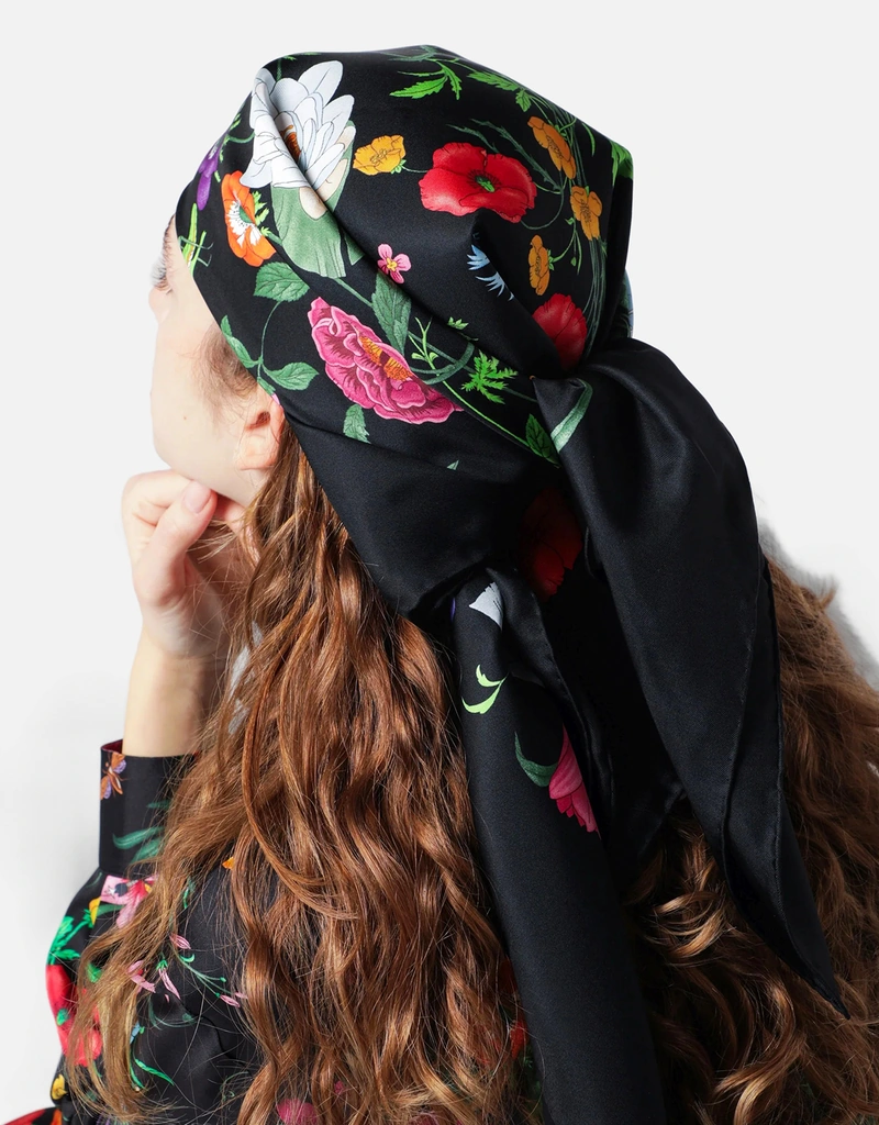 Gucci プリントFloraシルクツイルスカーフ (スカーフ) IFCHIC.COM