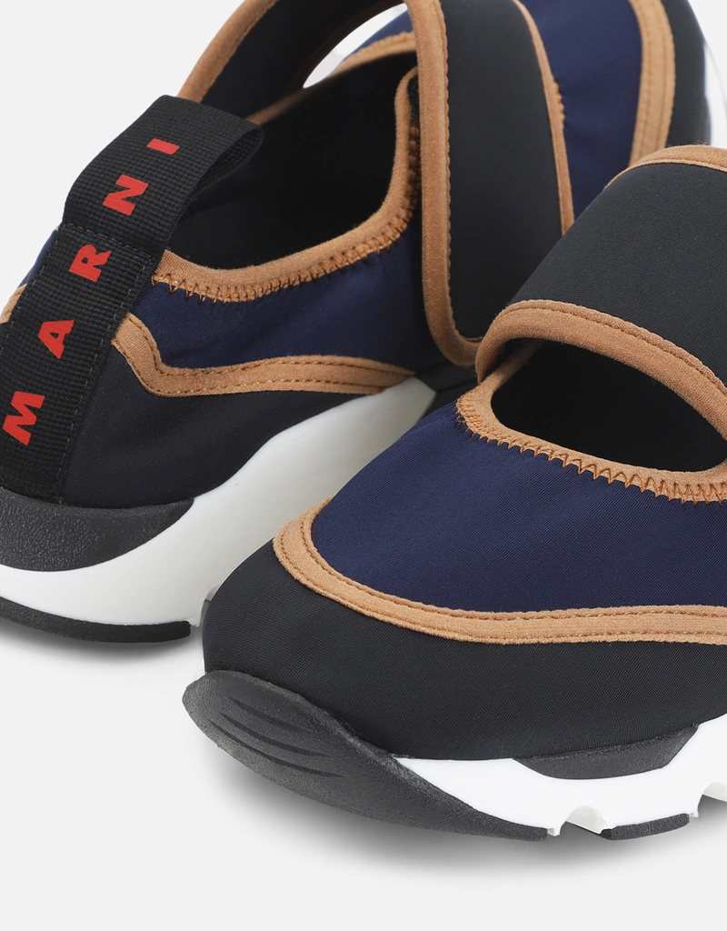 Marni ディープブルー＆ブラックライクラ メリージェーンランニング