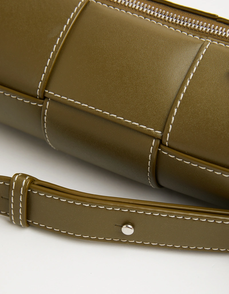 Bottega Veneta カネッテスモールイントレッチオカーフスキーレザー