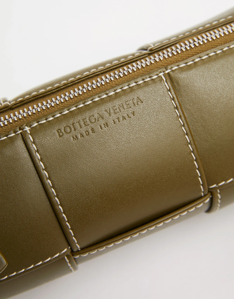 Bottega Veneta カネッテスモールイントレッチオカーフスキーレザー