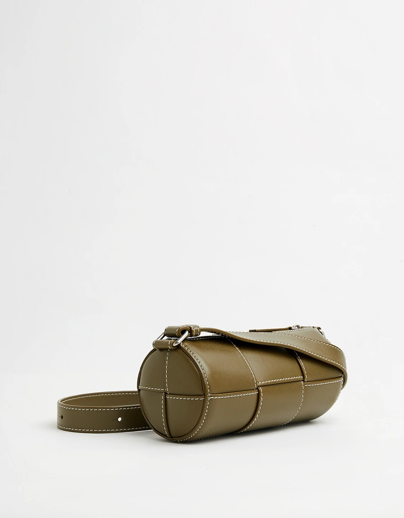 Bottega Veneta カネッテスモールイントレッチオカーフスキーレザー