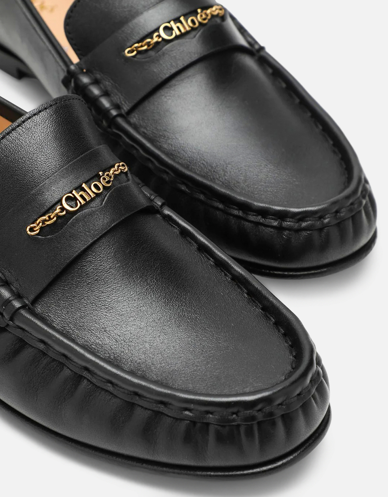 Chloé 黒 レザー ローファー Cロゴ Chloé カーフレザー ローファー (すべての新品) IFCHIC.COM