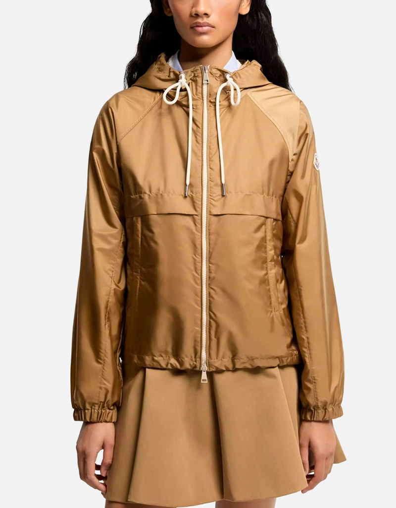 Moncler Coquelicot ナイロンフードジャケット (すべての新品) IFCHIC.COM