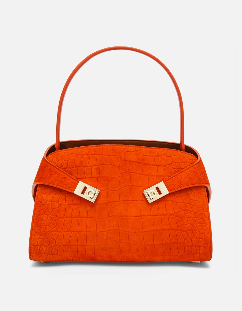 【美品】Salvatore Ferragamo スウェード　ショルダーバッグ Salvatore Ferragamo ハグソフトMプリントスエードショルダーバッグ