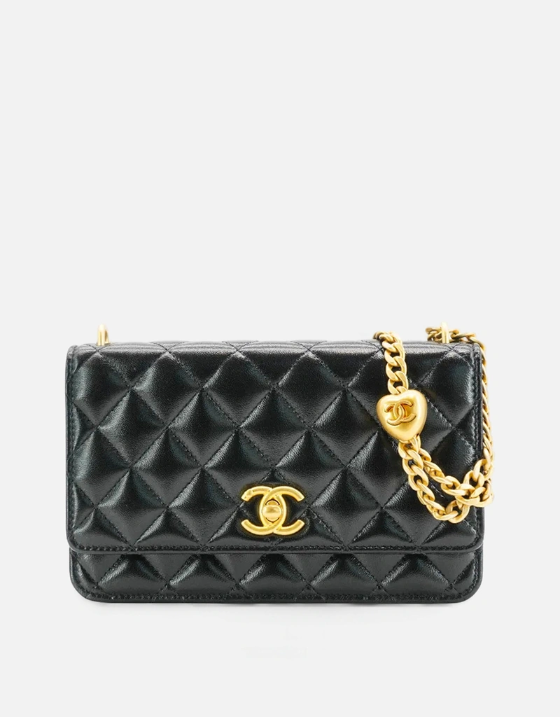 Chanel キルティング ラムスキン ハート 調節 ゴールドトーン クラスプ