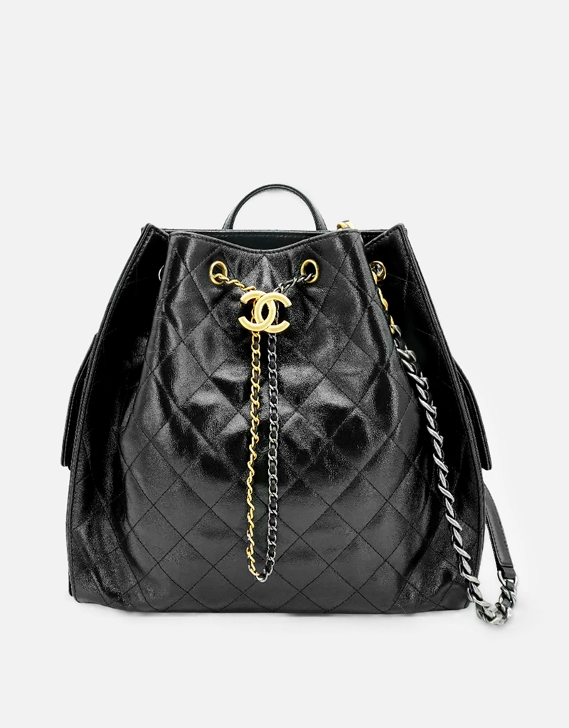 【CHANEL】 キルティング ブラックバッグ Chanel Washed Denim Quilted Large Chanel 25 Handbag Black 1659105