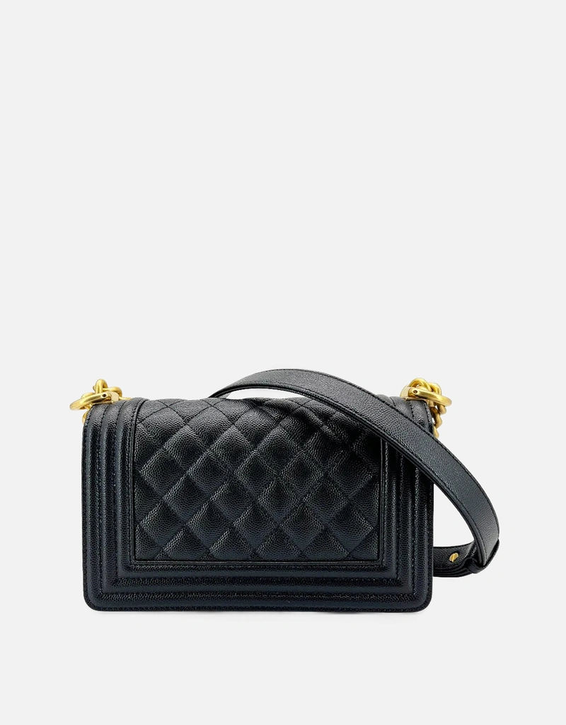 Chanel Boy 型押しレザー ダブルC フラップ ショルダーバッグ