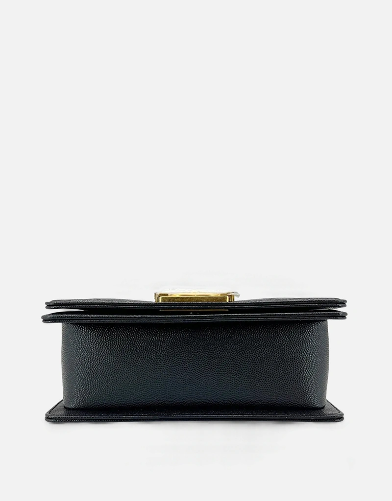 c*a様 CHANEL 黒 レザー ショルダーバッグ Chanel Boy 型押しレザー ダブルC フラップ ショルダーバッグ