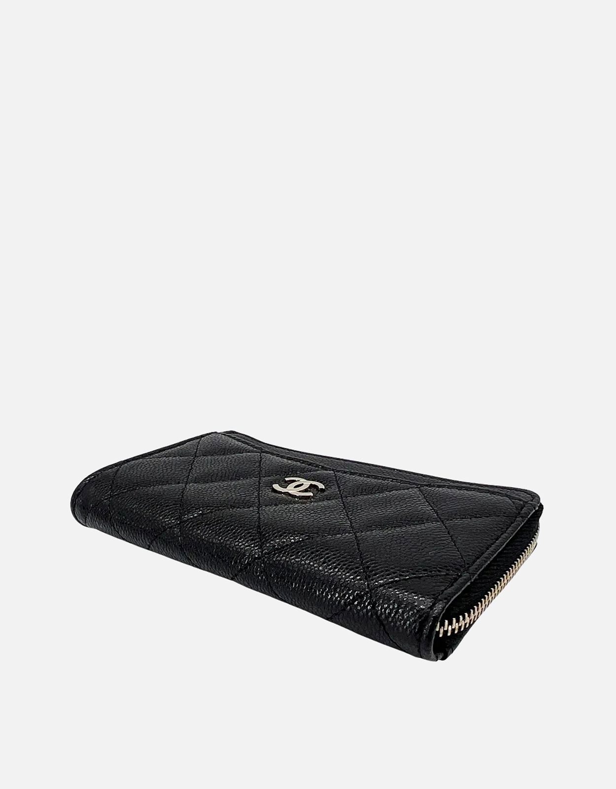 Chanel グレインド シャイニー カーフスキン クラシック ジップ カード