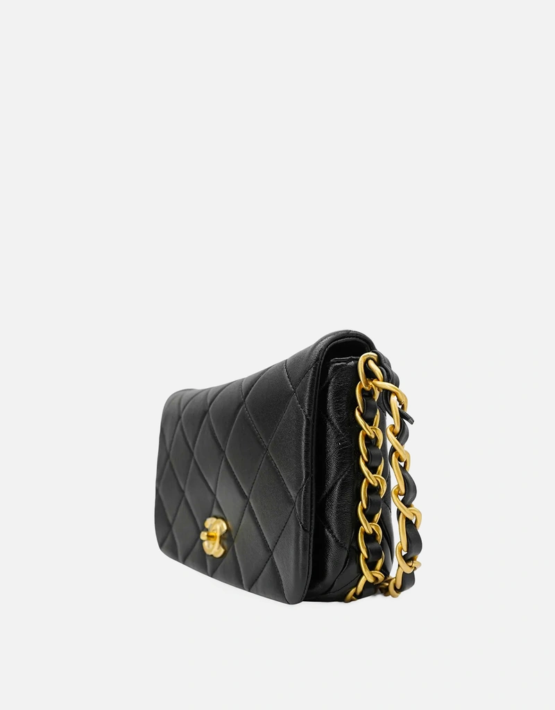 Chanel キルティング ラムスキン チェーン トリム 斜め掛けバッグ