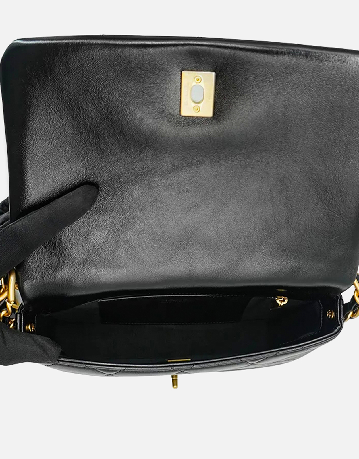 Chanel キルティング ラムスキン チェーン トリム 斜め掛けバッグ