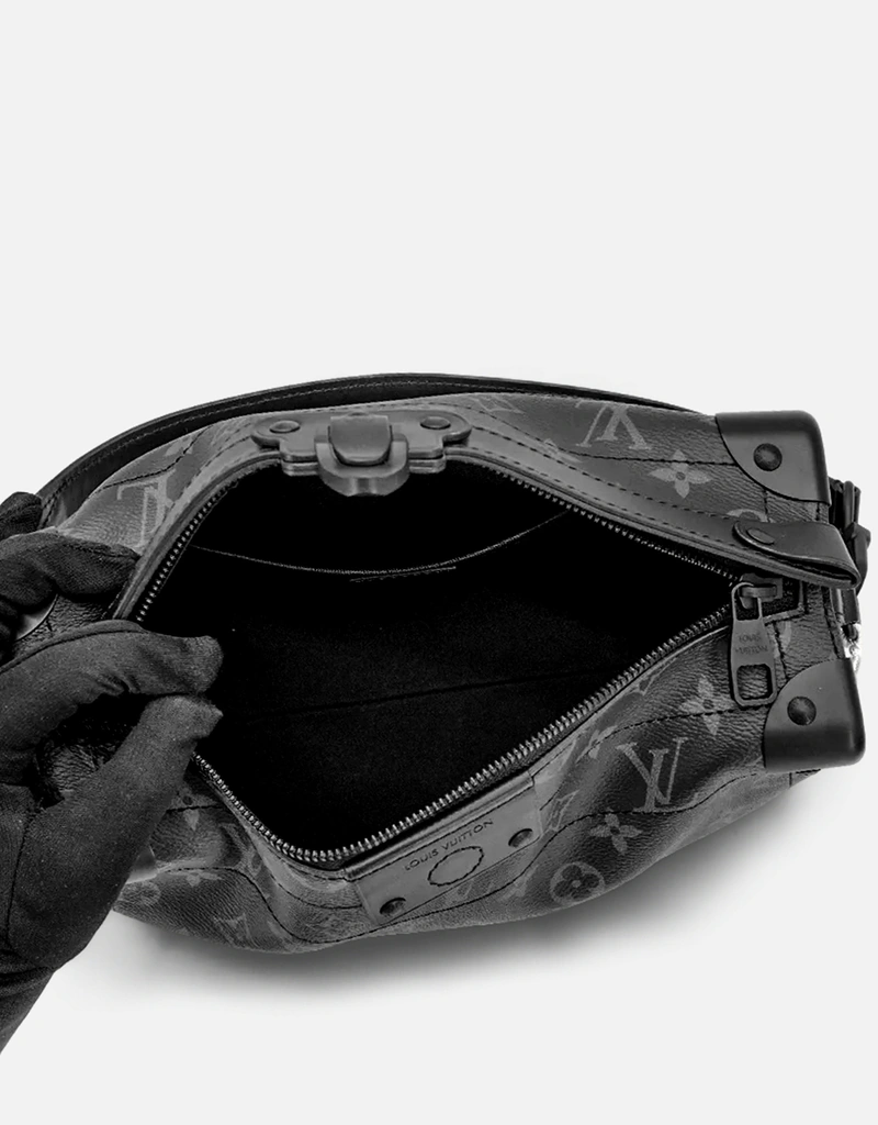 LOUIS VUITTON ブラック ボディバッグ(新品未使用) Louis Vuitton Soul Trunk East West キャンバス クロスボディバッグ