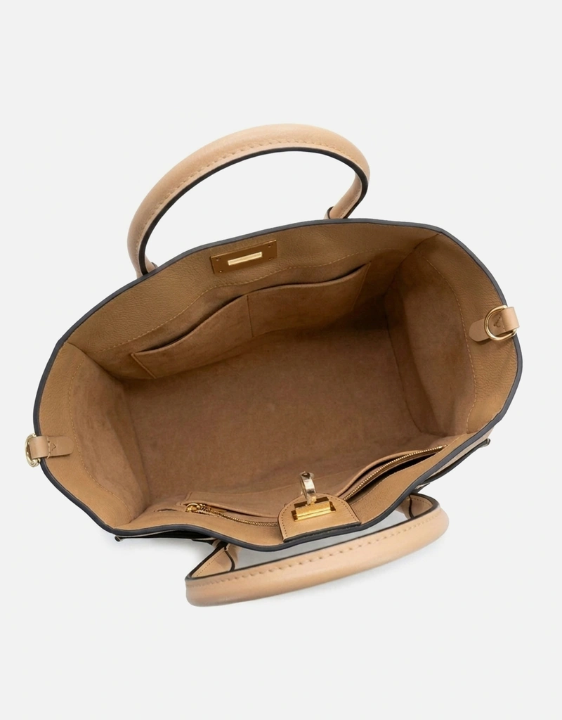 Louis Vuitton On My Side Gm カーフレザー ターンロック バッグ