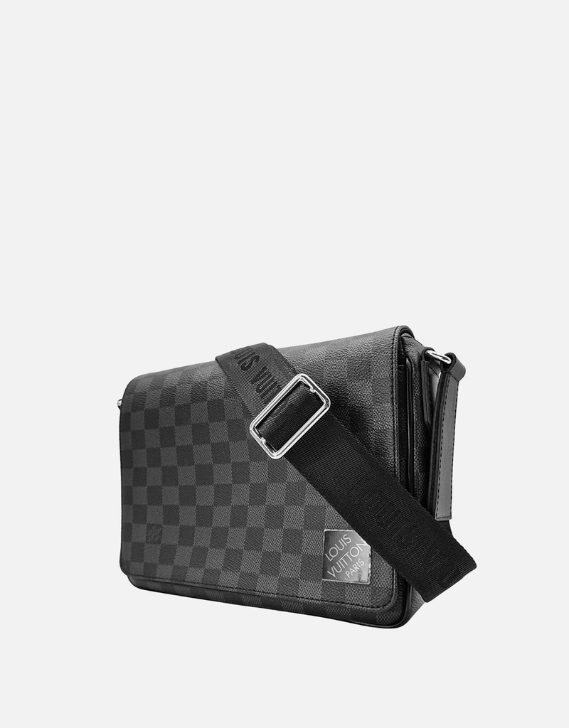 Louis Vuitton District PM ダミエ グラフィット コーテッド