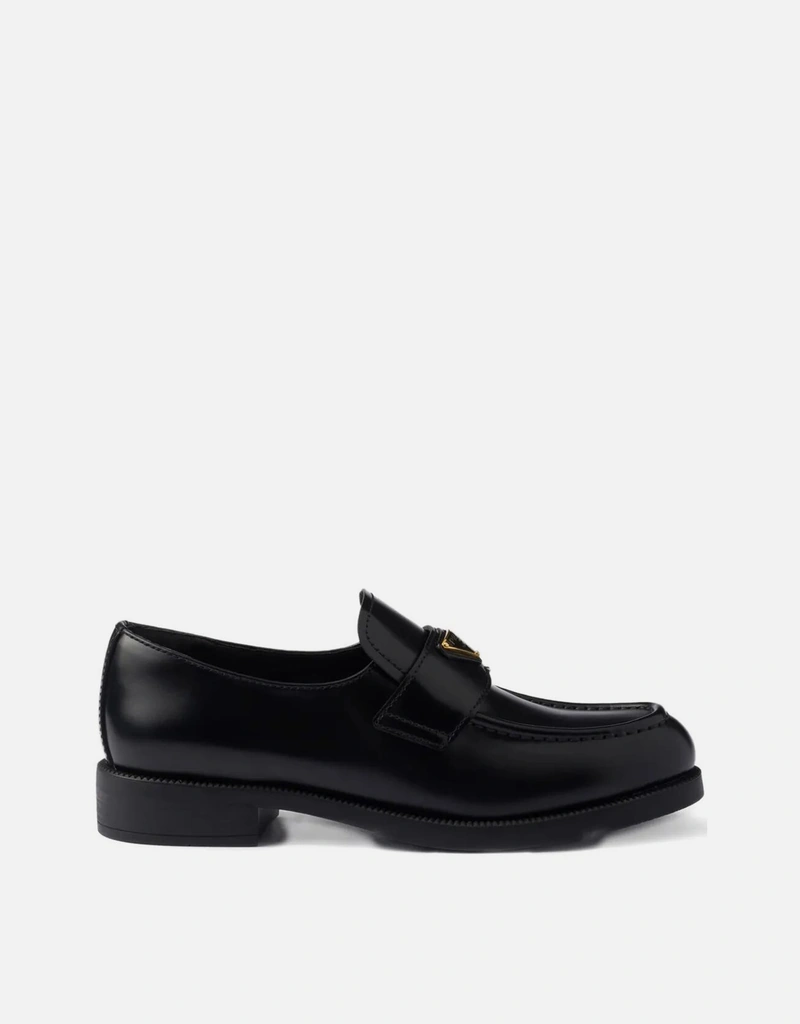 Prada ブラッシュドレザー ローファー (すべての新品) IFCHIC.COM