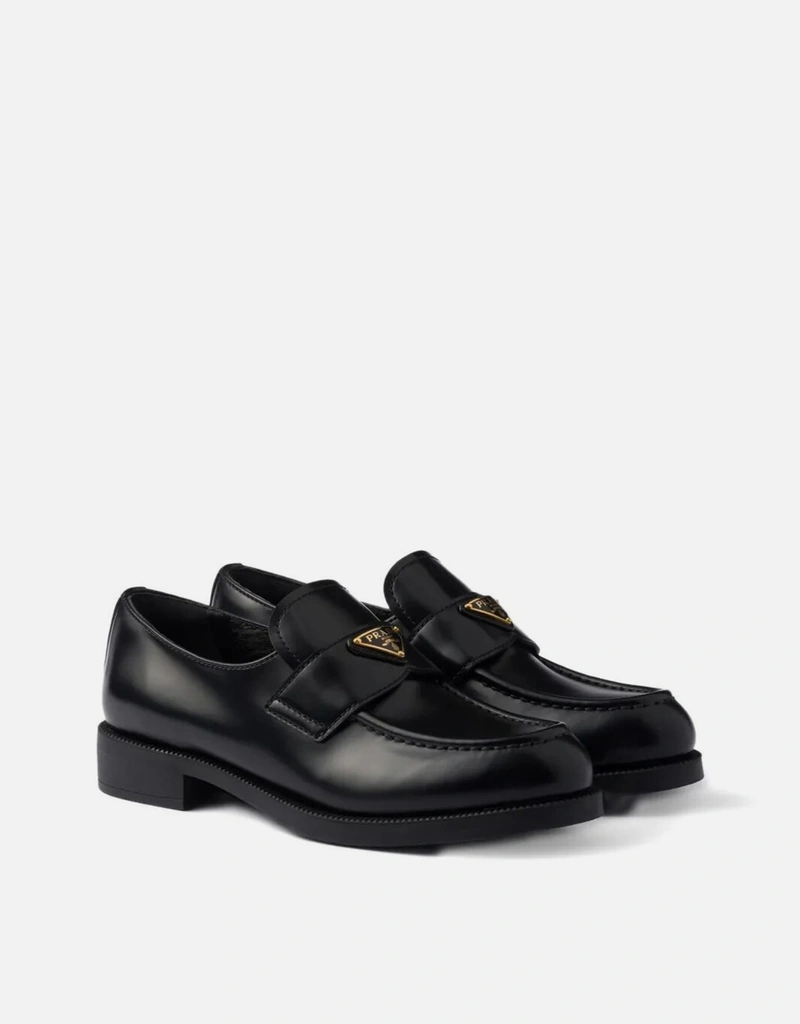 Prada ブラッシュドレザー ローファー (すべての新品) IFCHIC.COM