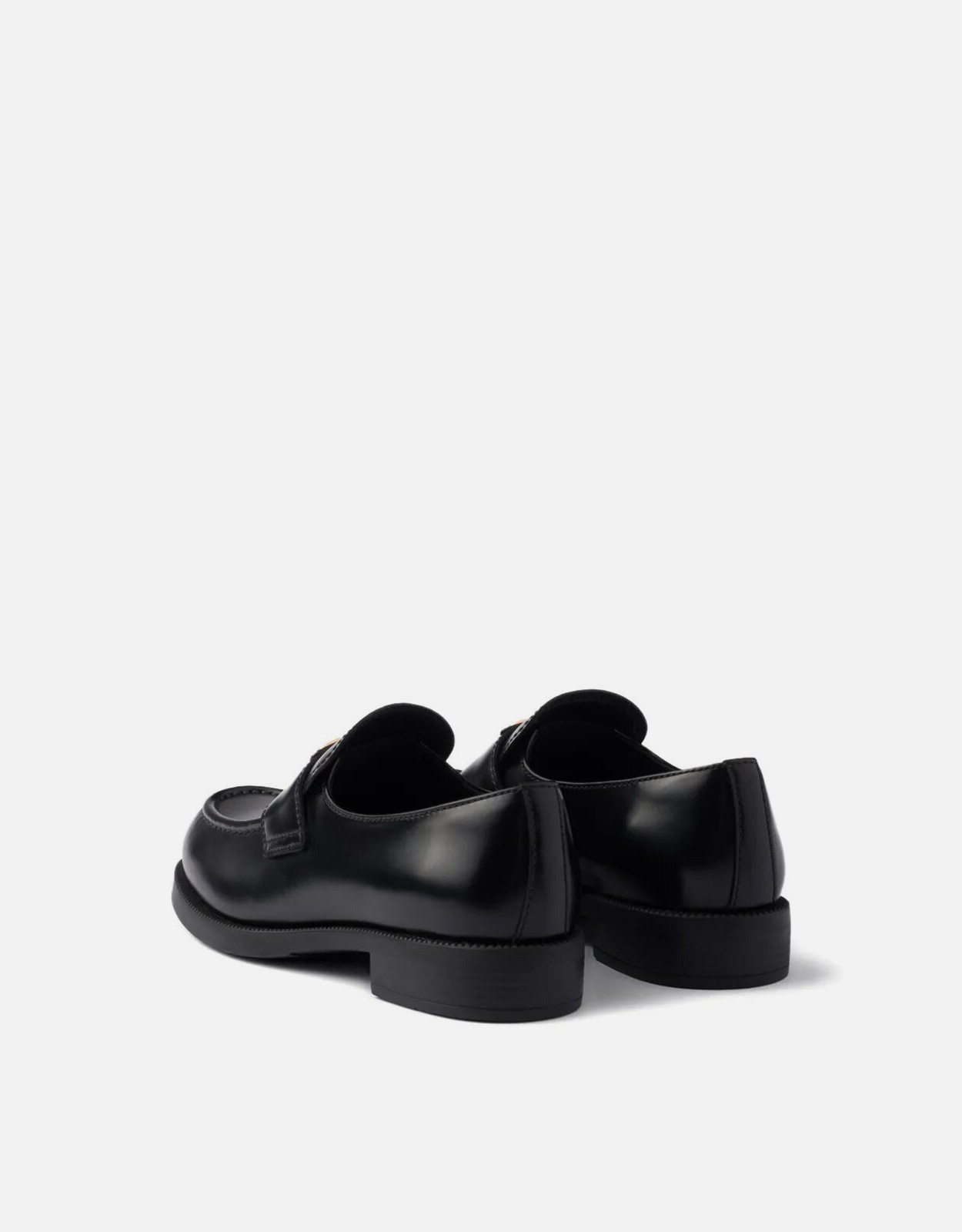 Prada ブラッシュドレザー ローファー (すべての新品) IFCHIC.COM