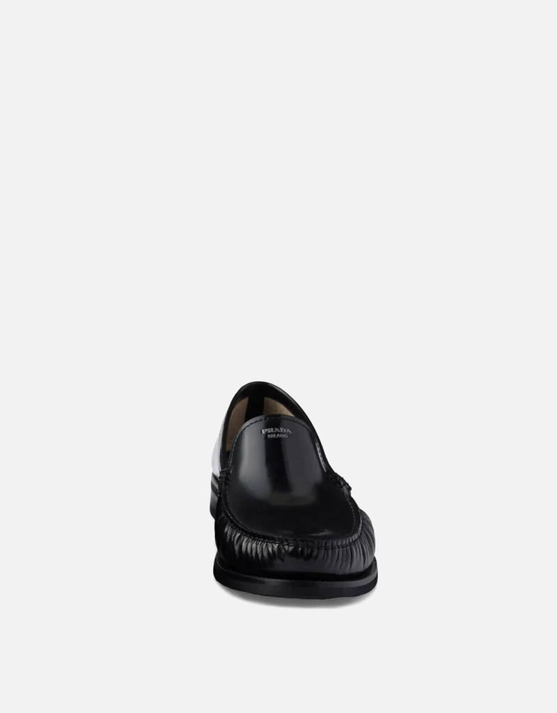 Prada メンズ ブラッシュドカーフレザー ローファー (ローファー