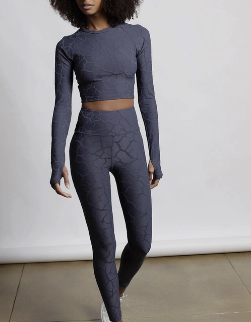 Twenty Montreal Cracked Earth 3D Activewear Long Sleeve Top (Activewear,Tops)